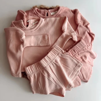 2 adet Bebek Kız Giysileri Nervürlü Pamuk Uçan Tam Kollu Şort Takım Elbise Moda Yürümeye Başlayan Salonu Elastik Konfor Elbise pantolon seti