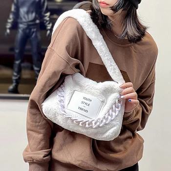 Yeni Moda Kadınlar Y2K Peluş omuz çantaları Kadın Kış Peluş Koltukaltı Çanta Leopar Zebra Desen Kabarık Tote Çanta Küçük Çantalar